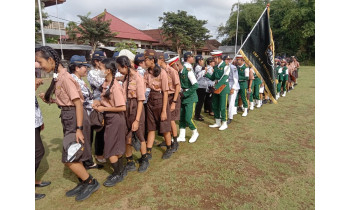 Perayaan Hari Guru Nasional dan HUT PGRI ke-78 di Lapangan I Wayan Geso